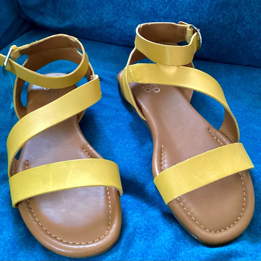 NEW FRANCO SARTO Leather Flat Sandals